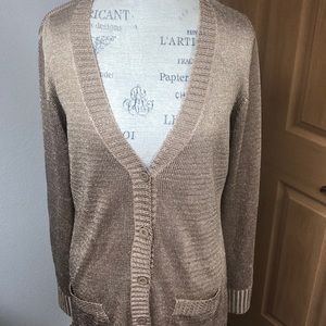 🔥3/$30. V-neck sweater (button up)